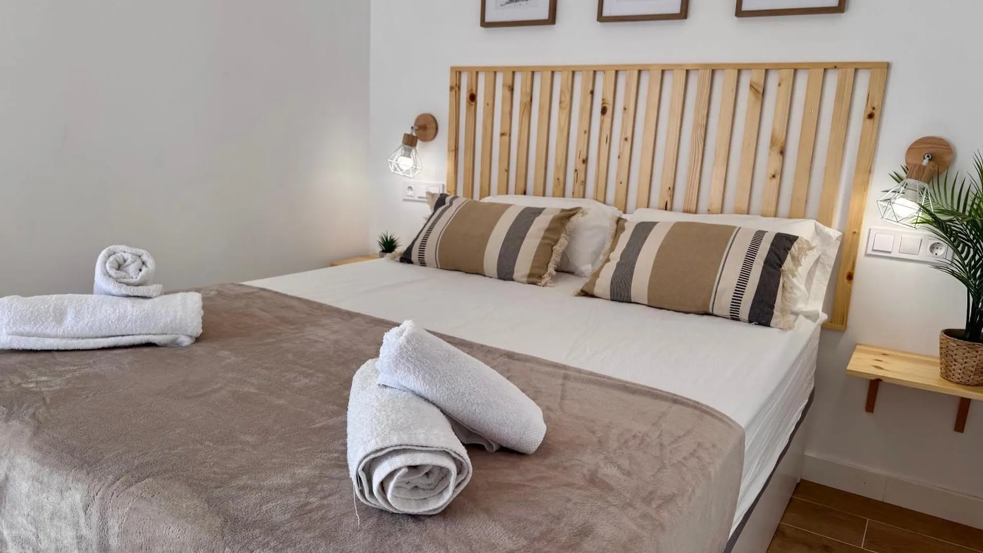 Apartament Gorgot 6P D Con Terraza Y Piscina Comunitaria Cerca De La Playa エンプリアブラバ アパート